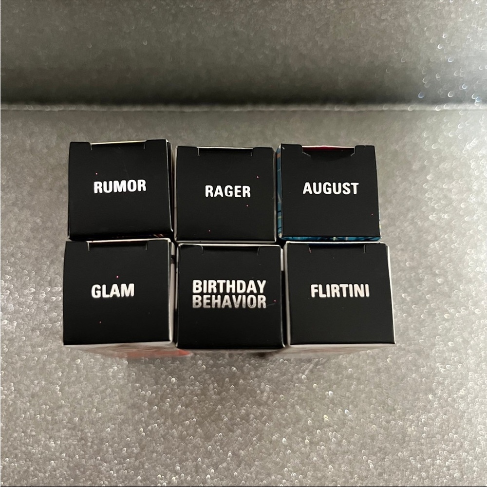 Kylie Cosmetics Matte Lipsticks Birthday Collection - Picture 4 of 10
